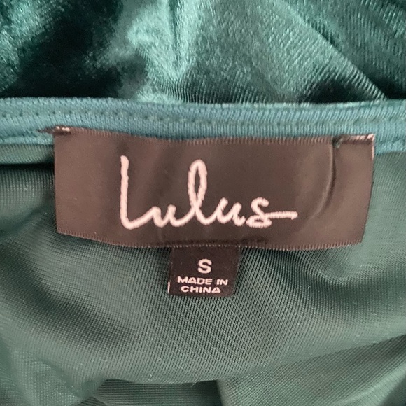 NWT Lulu’s amour green velvet high low hem wrap dress size small. - Picture 5 of 5